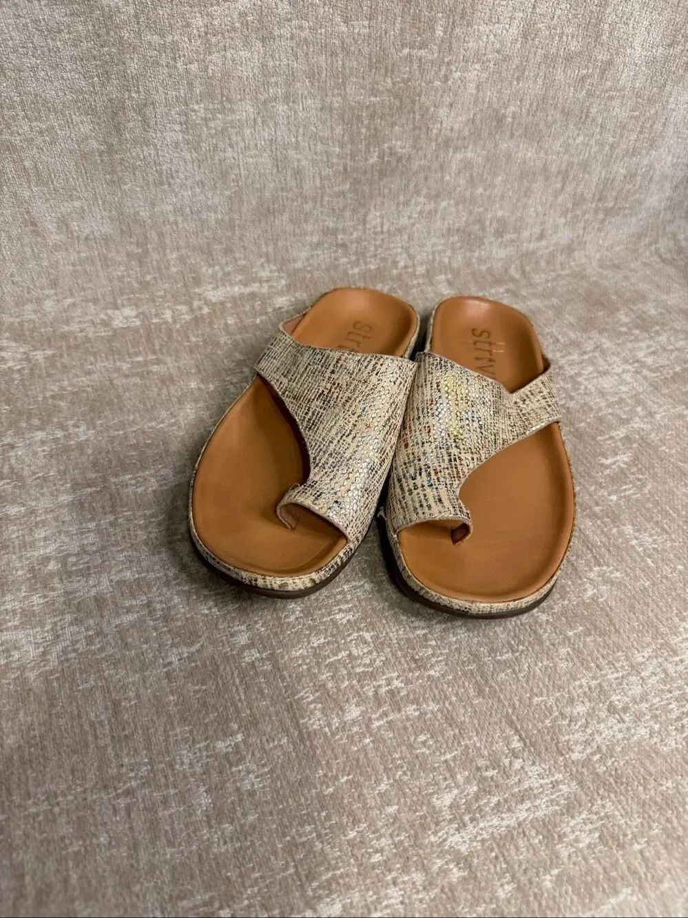 Strive Women's Capri Snake Suede Leather Toe Loop Slide Sandals Cream Size 5.5